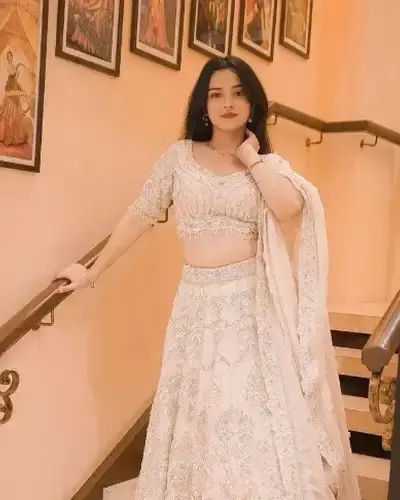 Escort Bindki